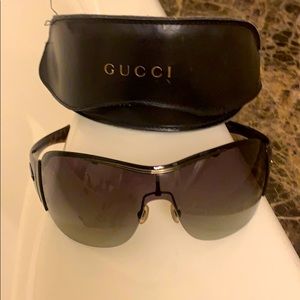 Gucci Sunglasses with Gucci case.